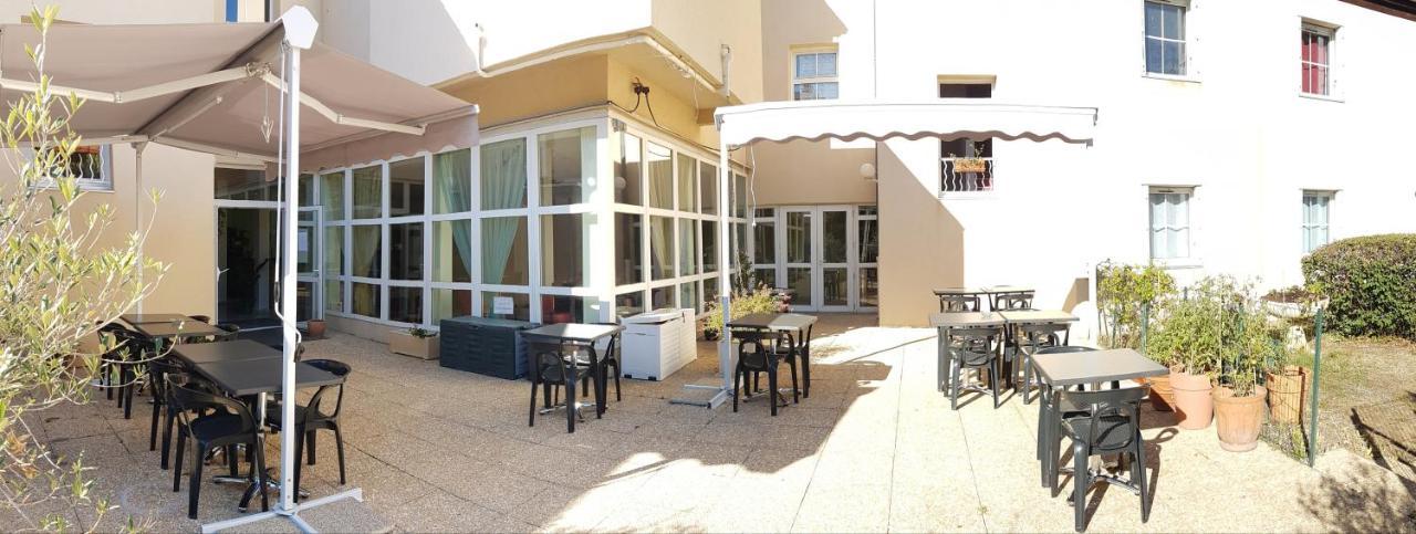 Hôtel La Bérangère Pérouges Exterior foto